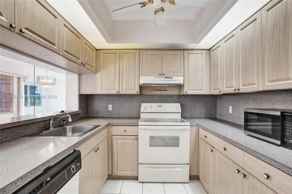 Buckingham At Century Village, 900 SW 128th Ave #103D, Pembroke Pines, Florida 33027, image 1