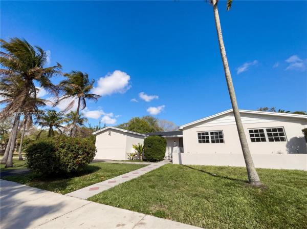 Kendale South, 10001 SW 99th Ave, Kendall, Florida 33176, image 1