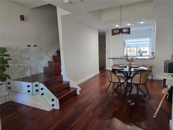 738 NE 90th St #207, Unincorporated Dade County, Florida 33138, image 2