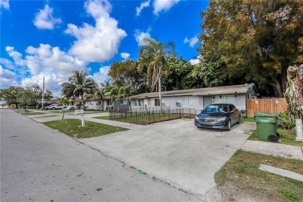 Newport, 901 NW 11th St, Homestead, Florida 33030, image 3