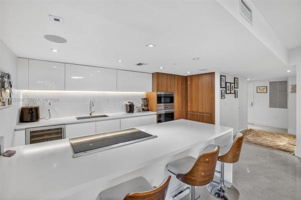 Paramount, 701 N Fort Lauderdale Beach Blvd #114, Fort Lauderdale, Florida 33304, image 2
