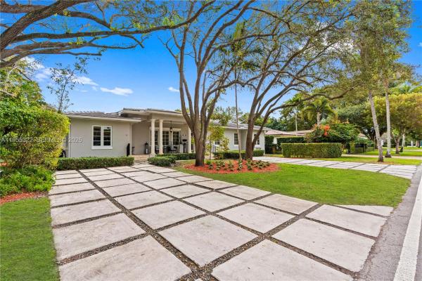 Coral Gables Country Club, 4705 Alhambra Cir, Coral Gables, Florida 33146, image 2