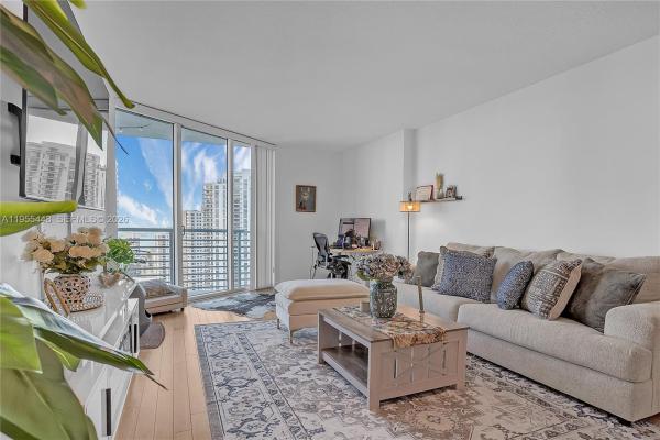One Miami West, 325 S Biscayne Blvd #3117, Miami, Florida 33131, image 3