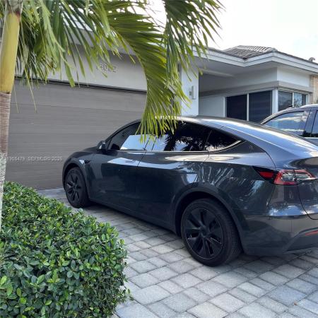 Venetian Parc, 15062 SW 177th Ter, Richmond West, Florida 33187, image 2