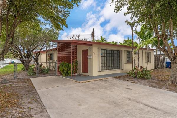 Westwood Lake, 11401 SW 57th St, Sunset, Florida 33173, image 3