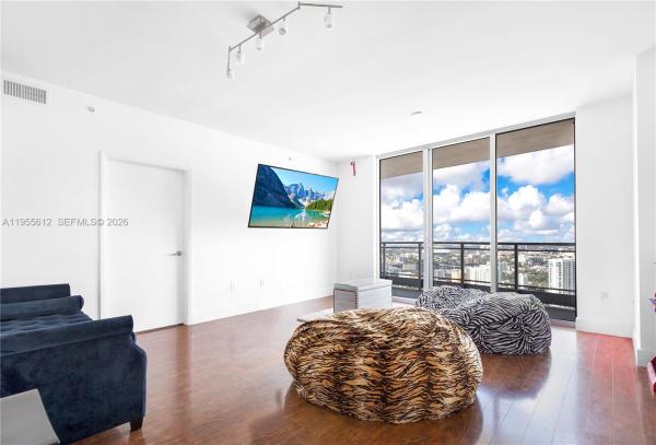 The Ivy At Riverfront, 90 SW 3rd St #4408, Miami, Florida 33130, image 1