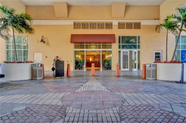 7350 SW 89th St #1402S, Unincorporated Dade County, Florida 33156, image 1