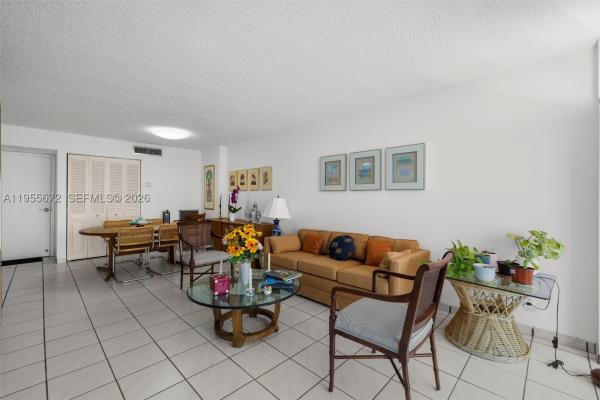 Mirasol Ocean Towers, 2655 Collins Ave #707, Miami Beach, Florida 33140, image 3