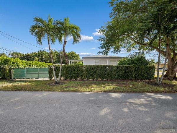 Artbilt Homes, 6891 SW 26th Ter, Coral Terrace, Florida 33155, image 3