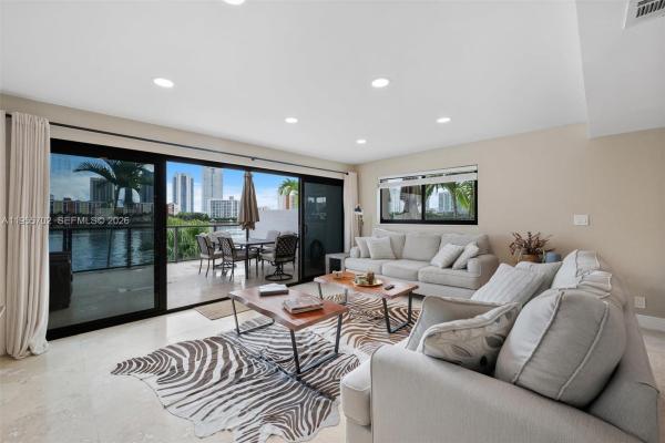 Pelican Landing, 4000 NE 168th St #110A, North Miami Beach, Florida 33160, image 3
