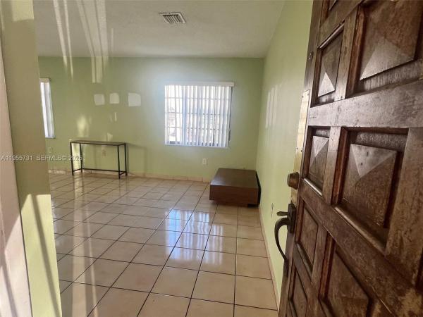 International Princess, 1465 SW 122nd Ave #1-19, Tamiami, Florida 33184, image 2