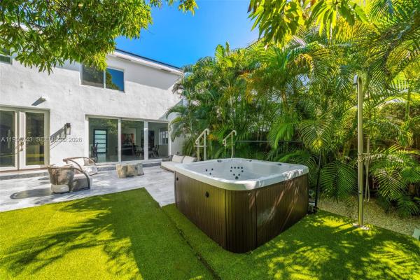 Orchard, 3166 Royal Palm Ave, Miami Beach, Florida 33140, image 2