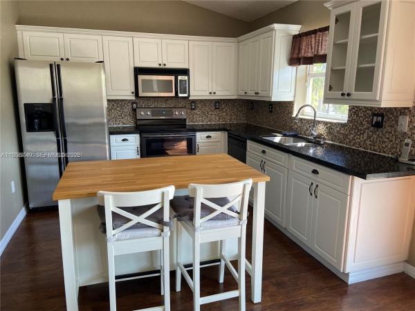 Quirch, 18121 SW 152nd Ct, Richmond West, Florida 33187, image 3