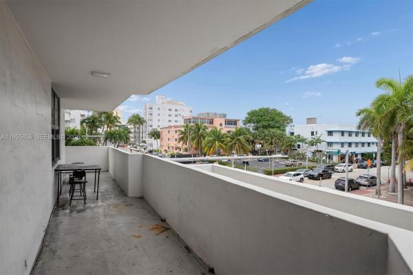 Vendome Place, 4301 Collins Ave #202, Miami Beach, Florida 33140, image 1