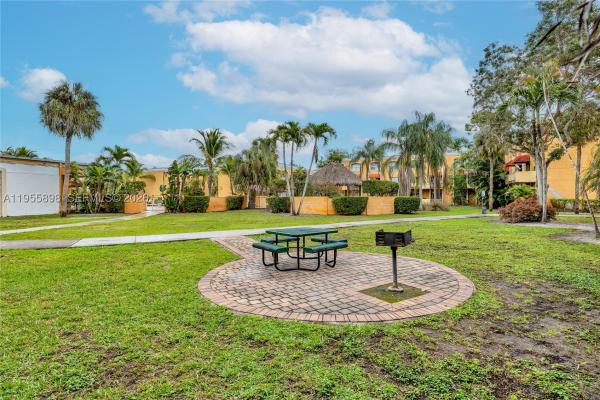 Venetian Gardens At Country Club Of Miami, 17901 NW 68th Ave #T-206, Hialeah, Florida 33015, image 2