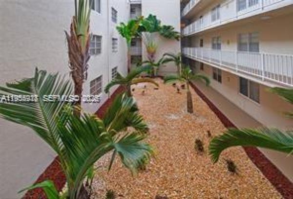 Kings Creek South, 7743 SW 86th St #D-227, Kendall, Florida 33143, image 1