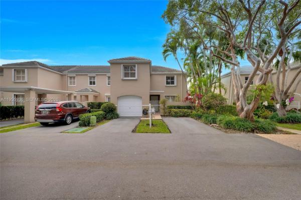 6960 SW 54th St, Unincorporated Dade County, Florida 33155, image 1