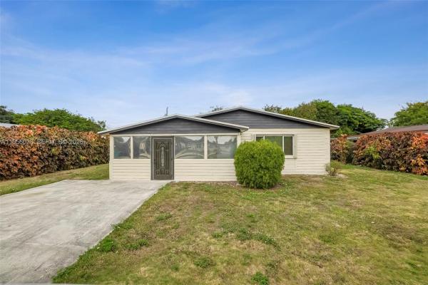 746 NW 3rd St, Florida City, Florida 33034, image 1