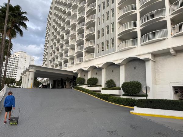 The Carriage House, 5401 Collins Ave #107, Miami Beach, Florida 33140, image 1