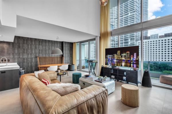 Epic Hotel & Residences, 200 Biscayne Boulevard Way #506, Miami, Florida 33131, image 2