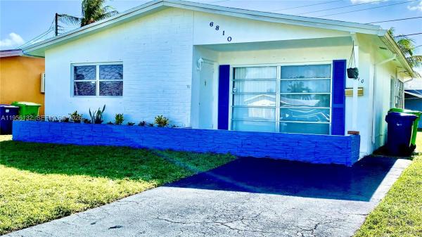 Gold Key Villas, 6810 NW 28th St, Sunrise, Florida 33313, image 1