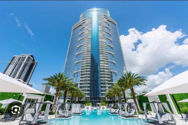 Paramount Miami Worldcenter, 851 NE 1st Ave #2406, Miami, Florida 33132, image 1