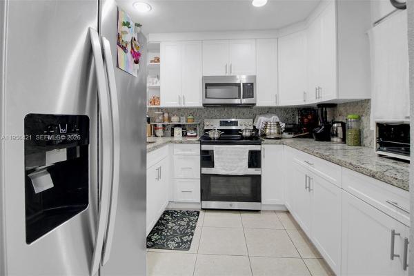 Village Of Kings Creek, 7703 Camino Real #A-111, Glenvar Heights, Florida 33143, image 3