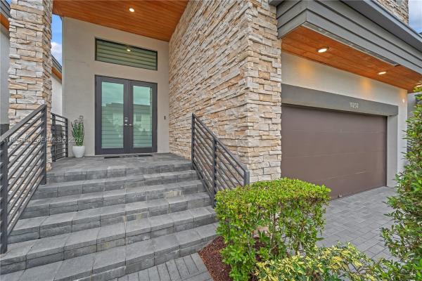 Pinnacle At Park Central, 10250 NW 76th Ter, Doral, Florida 33178, image 2
