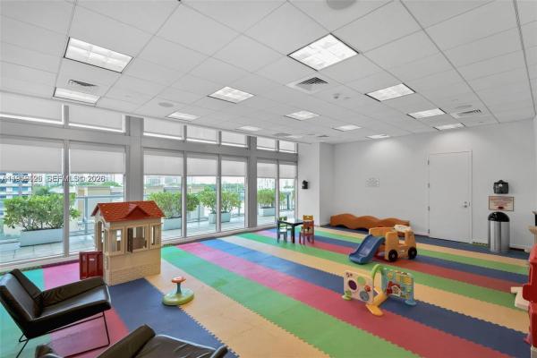 Axis On Brickell North, 1111 SW 1st Ave #1422-N, Miami, Florida 33130, image 2