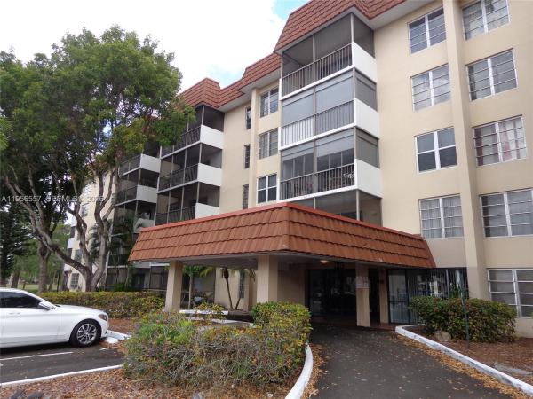 The Manors Of Inverrary, 4172 Inverrary Dr #110, Lauderhill, Florida 33319, image 1