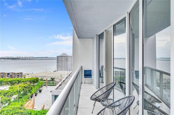 Icon Brickell Tower 3, 485 Brickell Ave #1711, Miami, Florida 33131, image 1