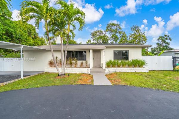 911 NW 138th St, Unincorporated Dade County, Florida 33168, image 1