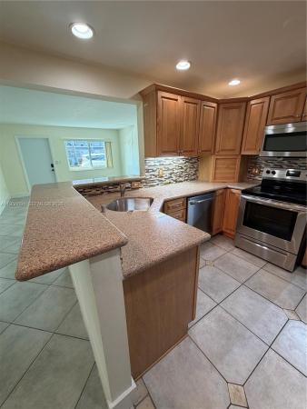 Coral Ridge Country Club, 2115 NE 37th Dr #131, Fort Lauderdale, Florida 33308, image 1