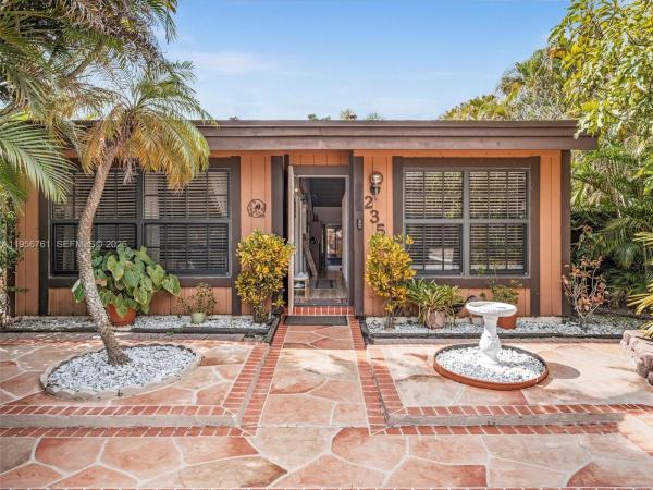 Cedarwoods At Pembroke Lakes, 2350 Elm Ct, Pembroke Pines, Florida 33026, image 1