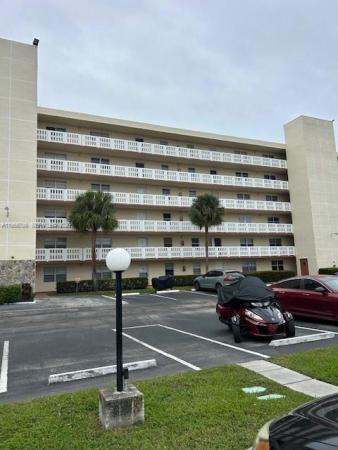 Meadowbrook Lakes View, 301 SE 3rd St #601, Dania Beach, Florida 33004, image 1