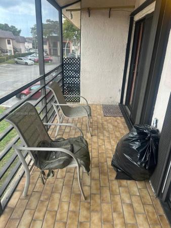 855 NE 209th St #203-34, Unincorporated Dade County, Florida 33179, image 1