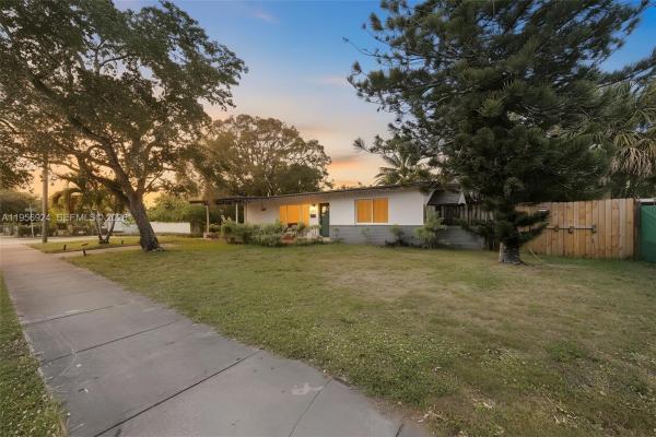Riverland Village, 3473 Riverland Rd, Fort Lauderdale, Florida 33312, image 2