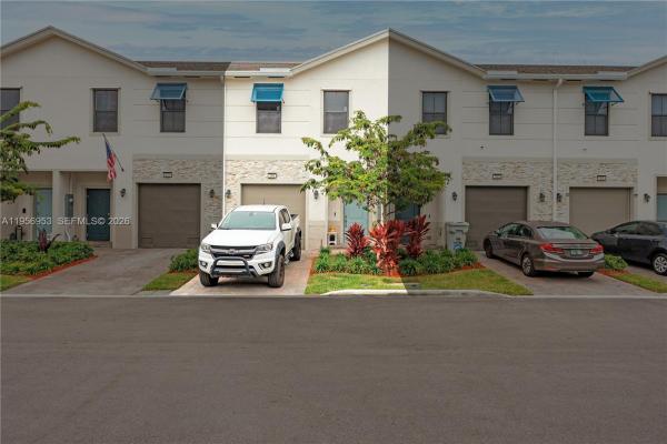 Highland Oaks, 369 NW 8th Ct, Pompano Beach, Florida 33060, image 2