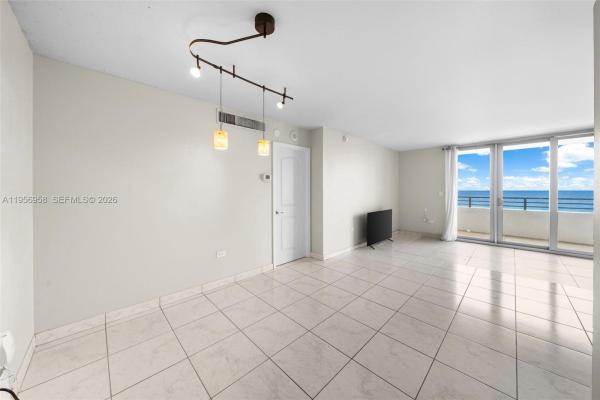 Oceanside Plaza, 5555 Collins Ave #6E, Miami Beach, Florida 33140, image 2
