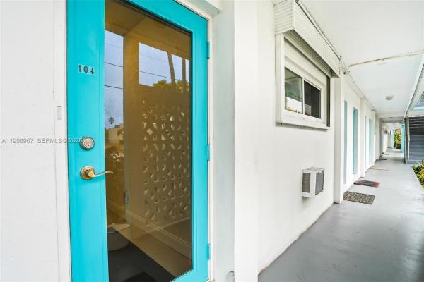 The Islander, 2500 Diana Dr #104, Hallandale Beach, Florida 33009, image 2