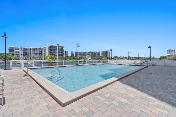 The Residences On Hollywood Beach, 3000 S Ocean Dr #1006, Hollywood, Florida 33019, image 2