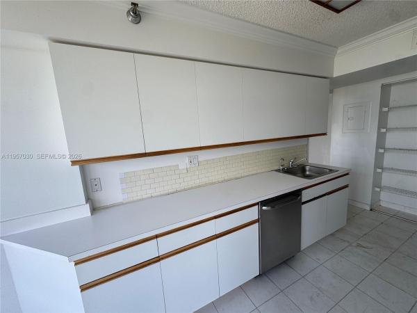 Mystic Pointe Tower 600, 3400 NE 192nd St #1608, Aventura, Florida 33180, image 3