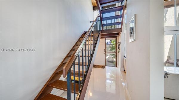 Sunset Park Lake Villas, 10462 SW 78th St, Kendall, Florida 33173, image 3