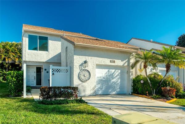 Canary Palm Club, 6768 Canary Palm Cir, Boca Raton, Florida 33433, image 2