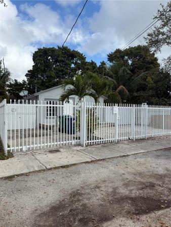 3121 NW 45th St, Unincorporated Dade County, Florida 33142, image 1