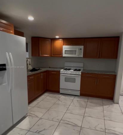 Lauraville Gardens, 3121 NW 45th St, Brownsville, Florida 33142, image 3