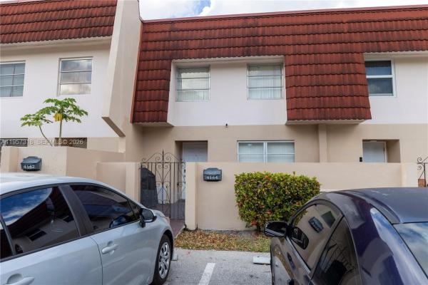The Manors Of Inverrary, 4144 Inverrary Dr #15G, Lauderhill, Florida 33319, image 2