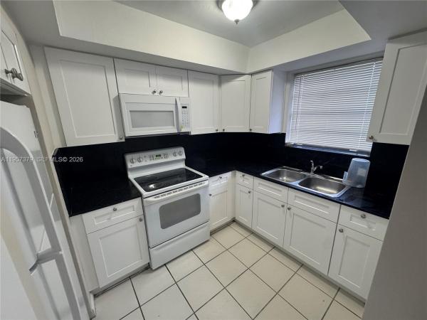 1370 NE 119th St #137006, Unincorporated Dade County, Florida 33161, image 1