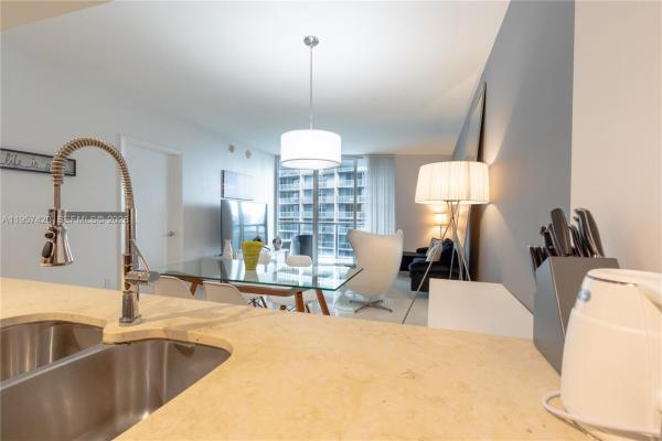 Icon Brickell Tower 1, 475 Brickell Ave #4511, Miami, Florida 33131, image 2