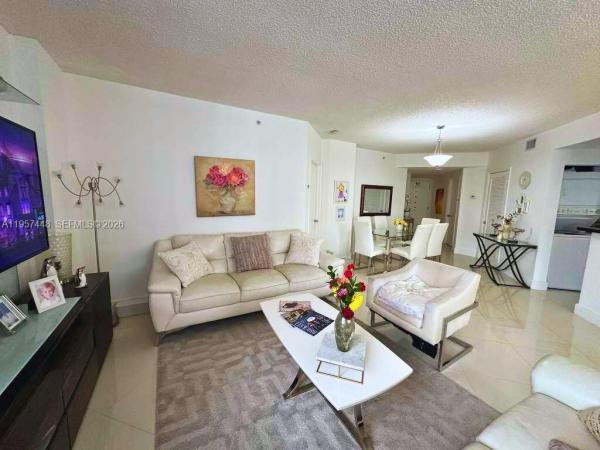 Courvoisier Courts, 701 Brickell Key Blvd #2309, Miami, Florida 33131, image 2